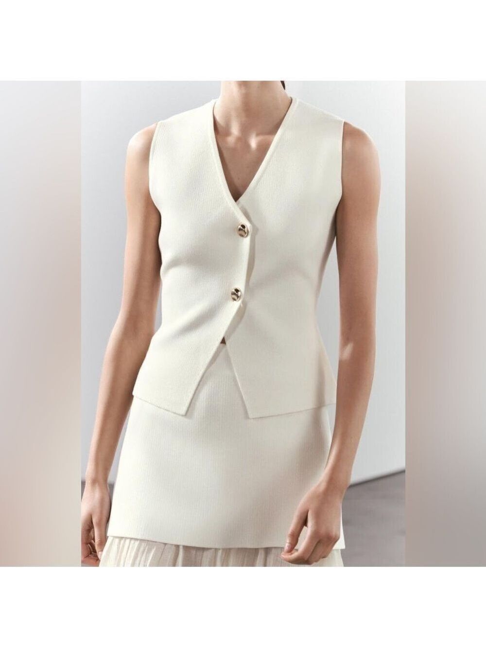 Zara Knit Asymmetrical Gold Button Ecru Vest Sleeveless Top - Picture 4 of 11